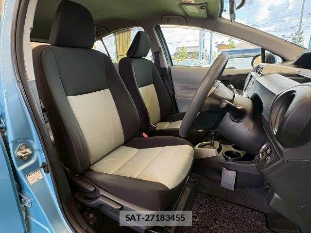 Toyota AQUA 2012-08 6813682-8