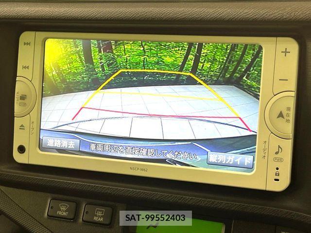 Toyota AQUA 2013-06 6813694-3