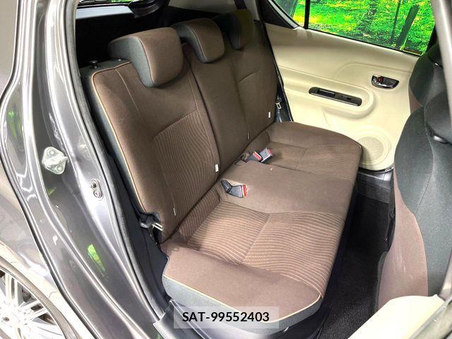 Toyota AQUA 2013-06 6813694-8