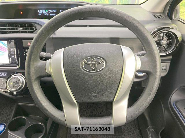 Toyota AQUA 2015-04 6813679-10