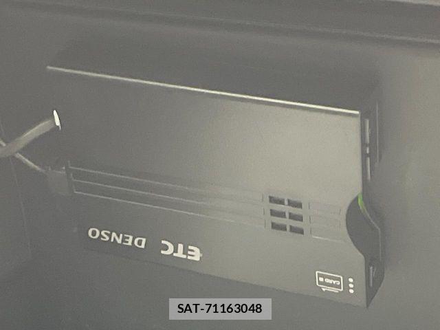Toyota AQUA 2015-04 6813679-3
