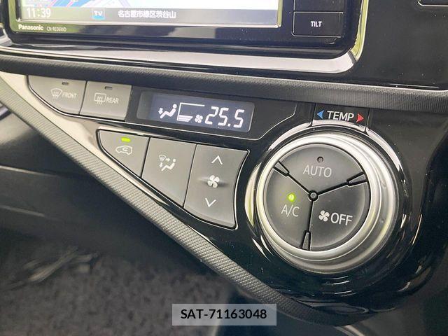 Toyota AQUA 2015-04 6813679-4