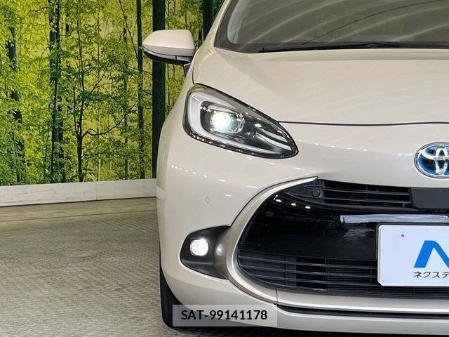 Toyota AQUA 2023-06 6813647-11