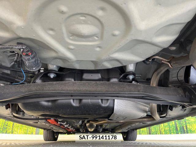Toyota AQUA 2023-06 6813647-18