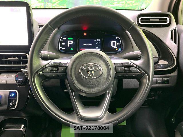 Toyota AQUA 2023-02 6813646-10