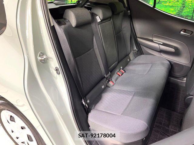 Toyota AQUA 2023-02 6813646-8