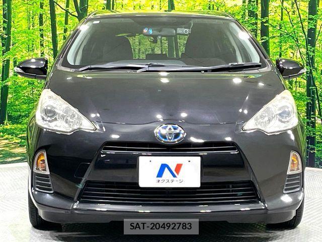 Toyota AQUA 2012-07 6813707-15