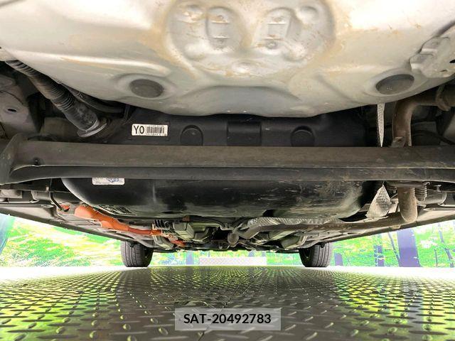 Toyota AQUA 2012-07 6813707-18