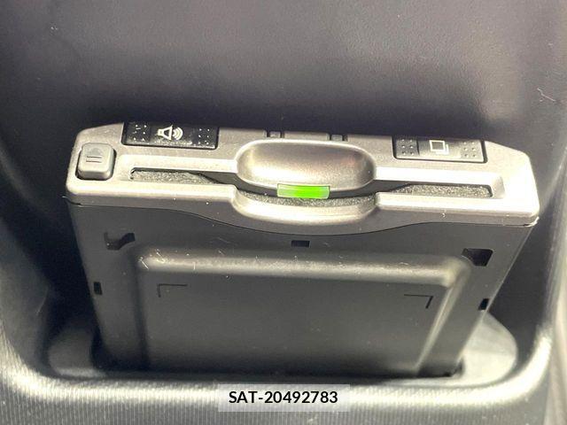 Toyota AQUA 2012-07 6813707-4