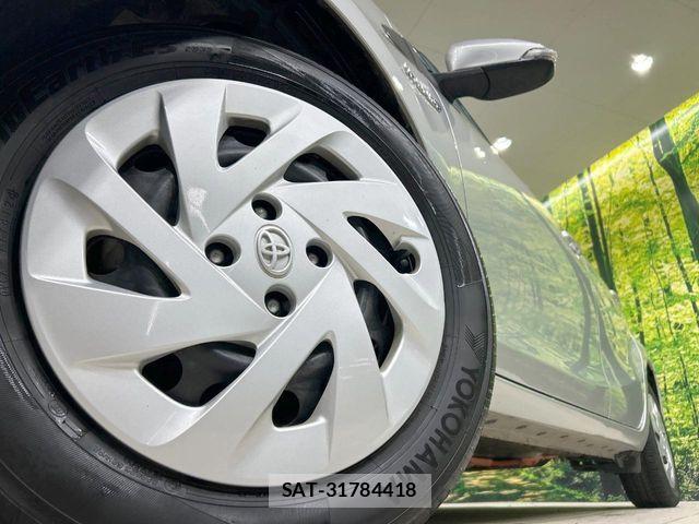 Toyota AQUA 2017-10 6813677-12