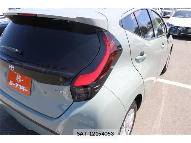 Toyota AQUA 2025-12 6813641-11