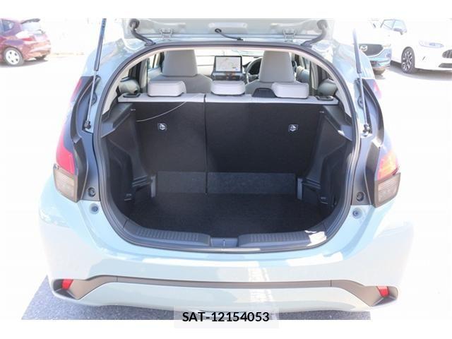 Toyota AQUA 2025-12 6813641-17