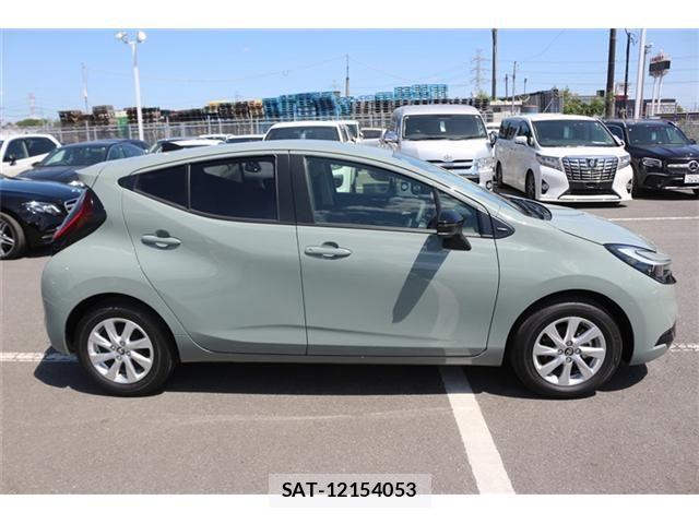 Toyota AQUA 2025-12 6813641-7