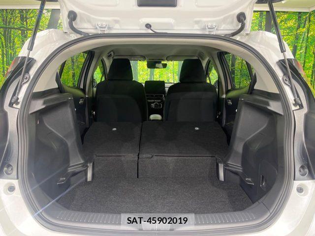Toyota AQUA 2023-09 6813642-9