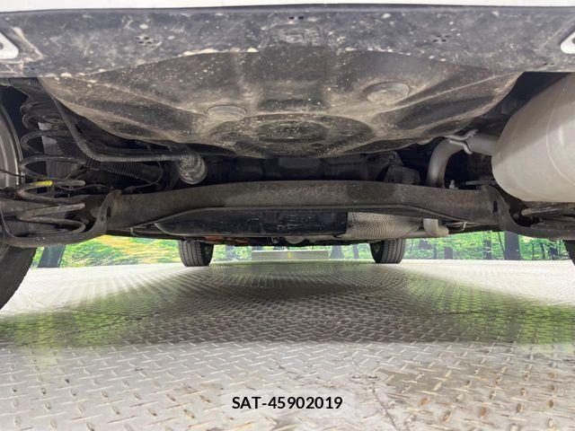 Toyota AQUA 2023-09 6813642-18
