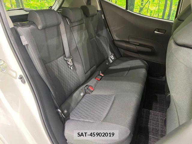 Toyota AQUA 2023-09 6813642-8