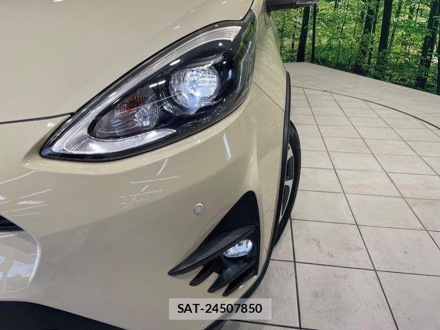 Toyota AQUA 2019-09 6813657-12
