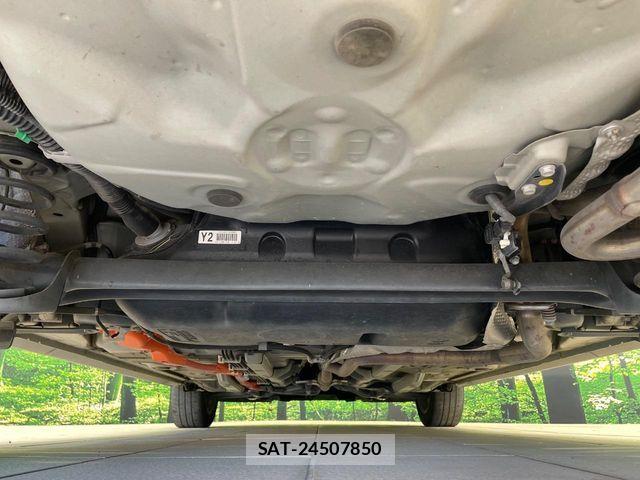 Toyota AQUA 2019-09 6813657-18