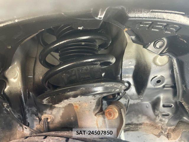 Toyota AQUA 2019-09 6813657-19