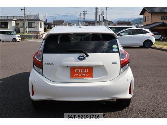 Toyota AQUA 2019-07 6901952-16