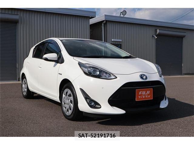 Toyota AQUA 2019-07 6901952-17