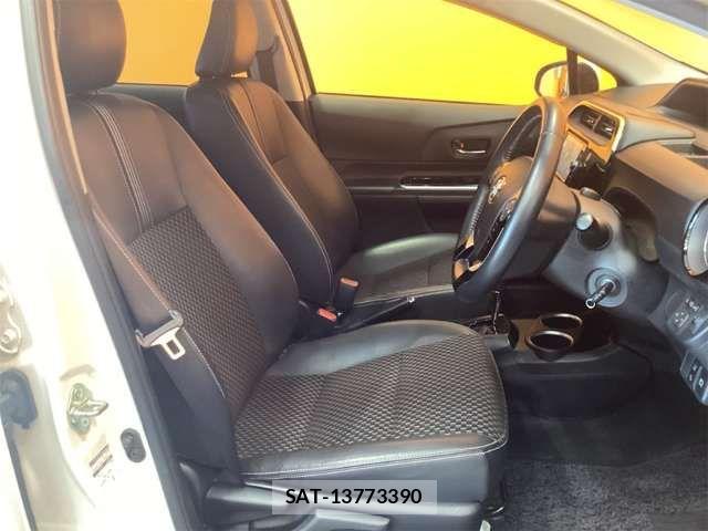Toyota AQUA 2018-03 6901970-13