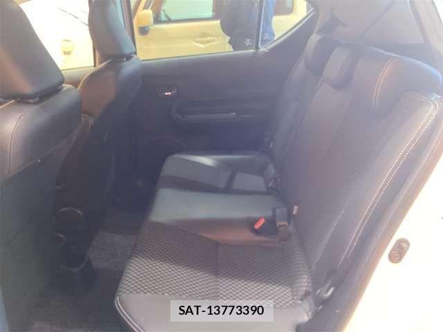 Toyota AQUA 2018-03 6901970-15