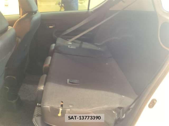 Toyota AQUA 2018-03 6901970-16