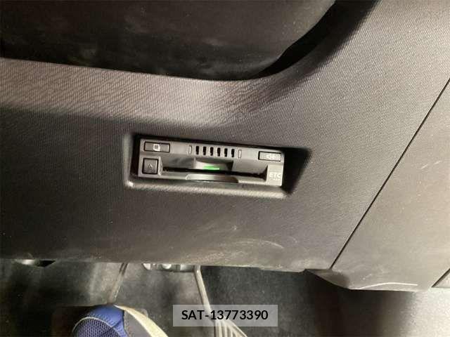 Toyota AQUA 2018-03 6901970-6