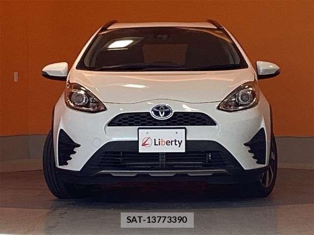 Toyota AQUA 2018-03 6901970-7
