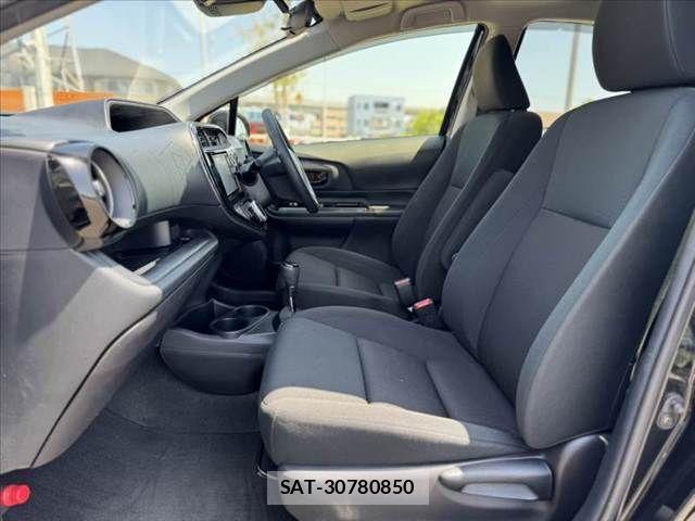 Toyota AQUA 2018-05 6901971-16