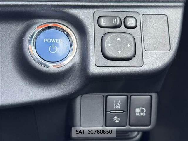 Toyota AQUA 2018-05 6901971-5