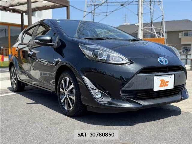 Toyota AQUA 2018-05 6901971-7