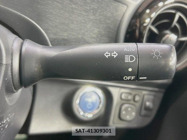 Toyota AQUA 2015-06 6902011-6