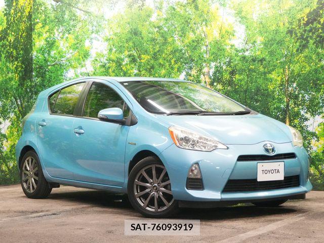 Toyota AQUA 2013-07 6902046-0
