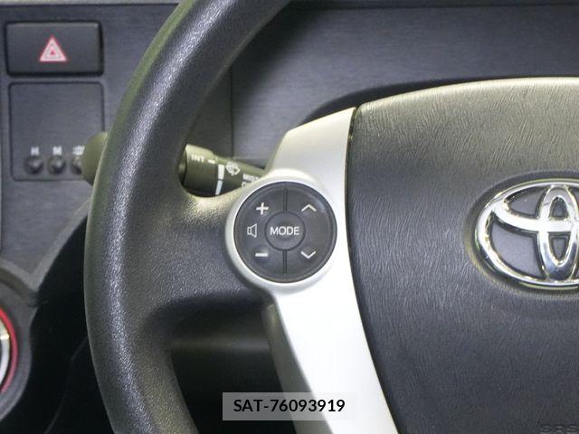 Toyota AQUA 2013-07 6902046-12