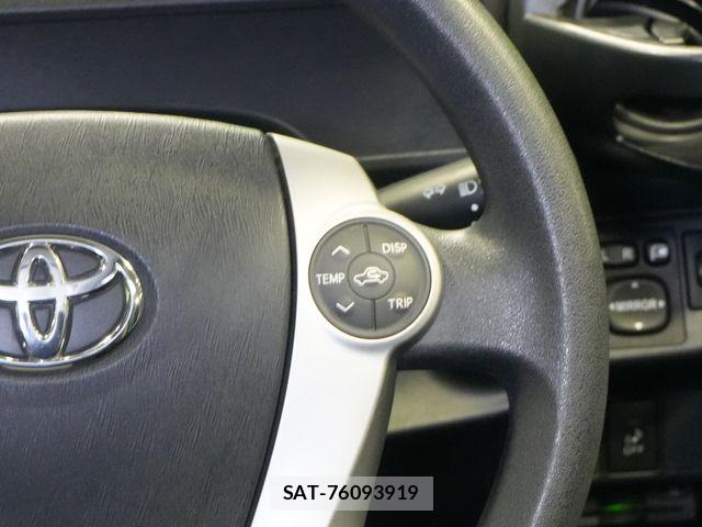 Toyota AQUA 2013-07 6902046-13