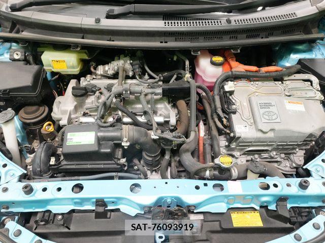 Toyota AQUA 2013-07 6902046-20