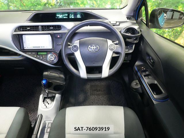 Toyota AQUA 2013-07 6902046-6