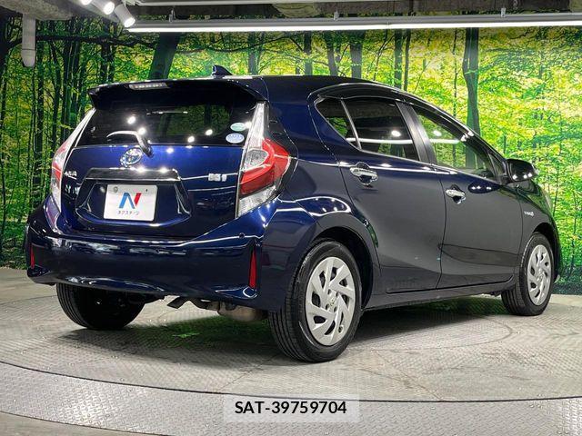 Toyota AQUA 2019-02 6901998-16