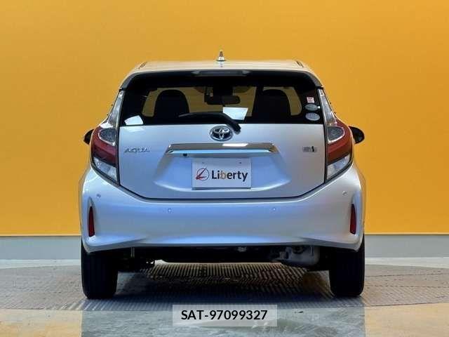 Toyota AQUA 2019-01 6901961-12