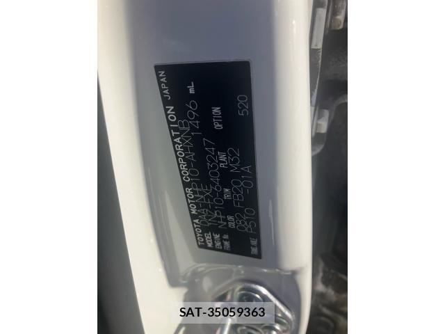 Toyota AQUA 2015-06 6902056-8