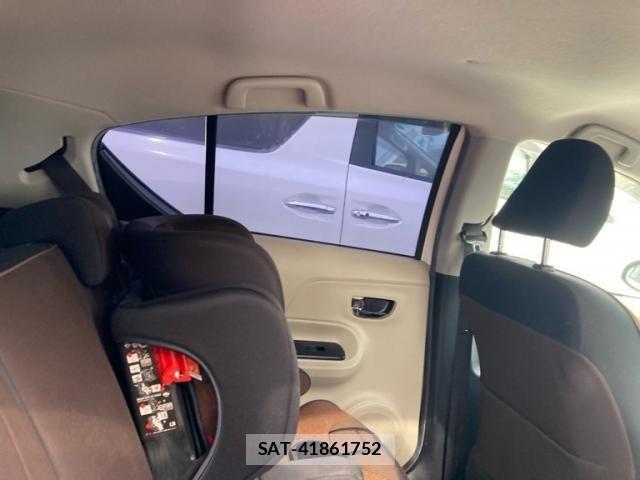 Toyota AQUA 2012-01 6901807-11