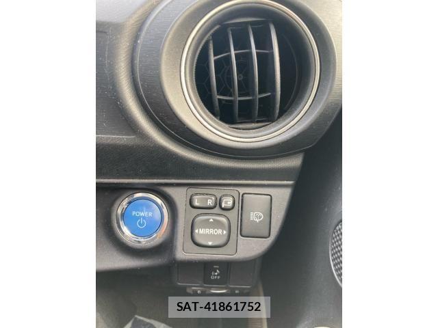 Toyota AQUA 2012-01 6901807-17