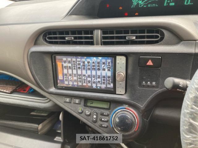 Toyota AQUA 2012-01 6901807-19