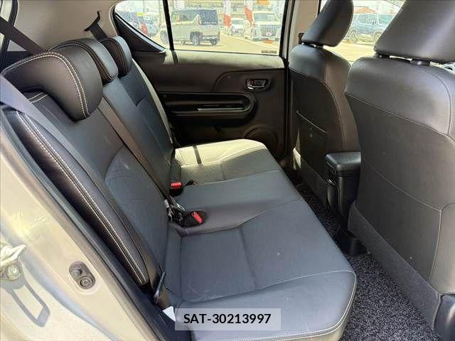 Toyota AQUA 2015-07 6901996-18