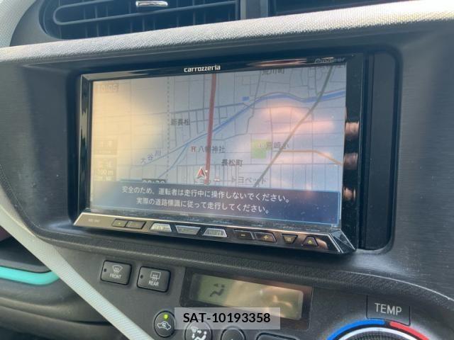 Toyota AQUA 2012-01 6902088-14