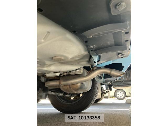 Toyota AQUA 2012-01 6902088-19