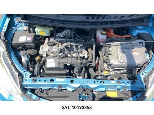 Toyota AQUA 2012-01 6902088-21
