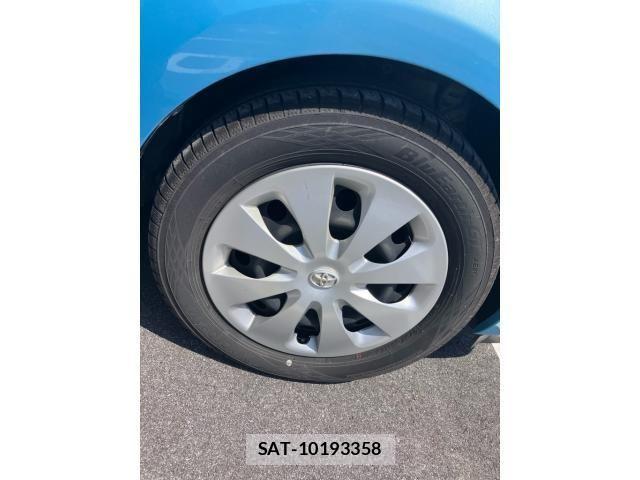 Toyota AQUA 2012-01 6902088-7
